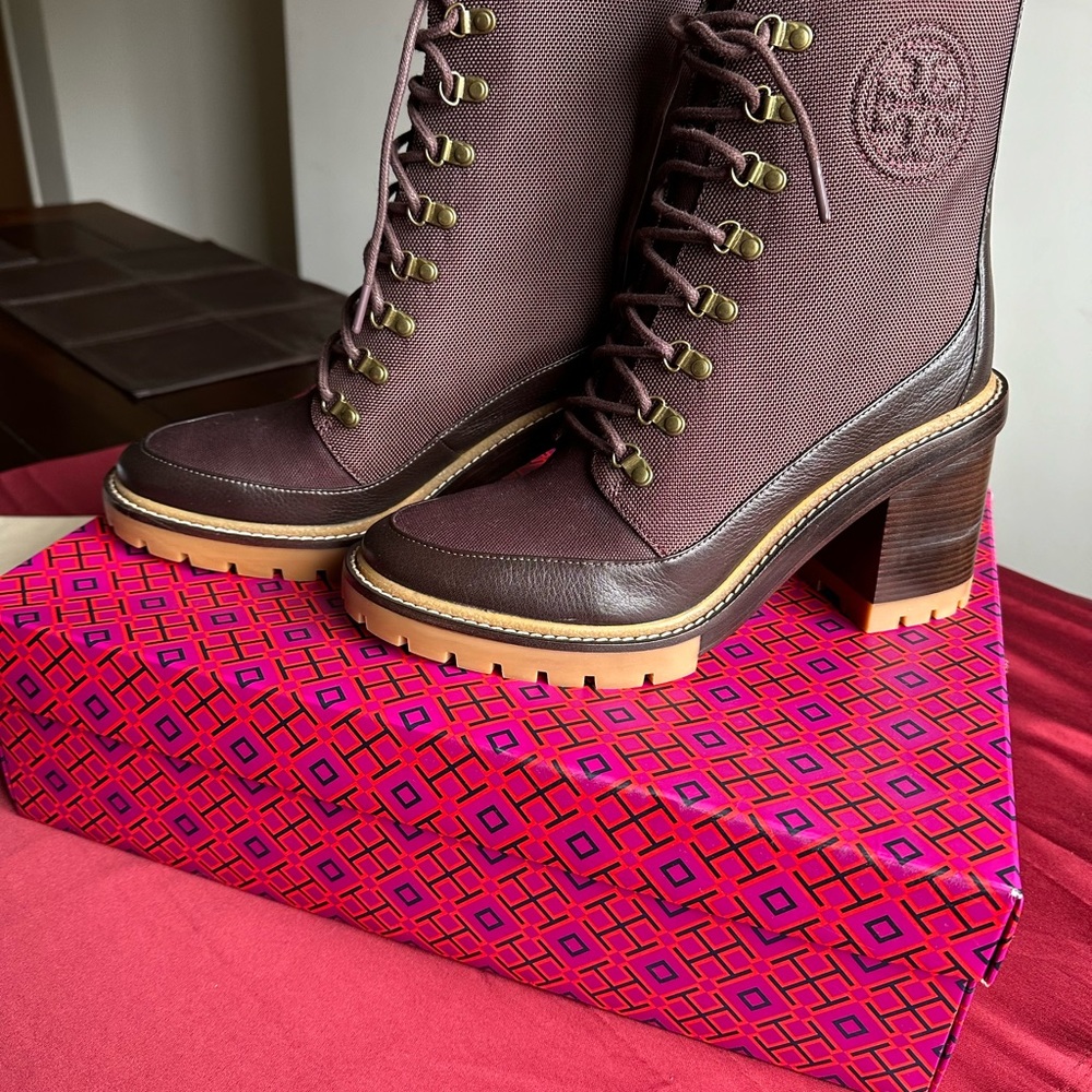 Tory Burch Miller 95 MM lug sole bootie in Fig